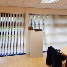 Жалюзи для витрин цена. Купить в «Мастерская Жалюзи»